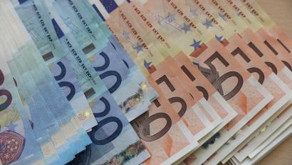 Symbolbild: Bernd Wüstneck/dpa
Der Stimmkreis Tirschenreuth wird mit insgesamt 12.350.000 Euro aus der Städtebauförderung bedacht.