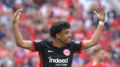 Archivbild: Huebner/dpa
Der 1. FC Nürnberg bekommt nochmal einen finanziellen Nachschlag für den Wechsel von Nathaniel Brown zu Eintracht Frankfurt.