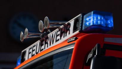 Bild: Symbolbild Marijan Murat/dpa
Ein brennender Akku hat in Sulzbach-Rosenberg eine massive Rauchentwicklung verursacht.