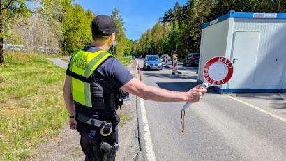 Bild: Bundespolizei
Bei einer Kontrolle am Grenzübergang Waidhaus hat die Bundespolizei einen 30-Jährigen festgenommen und in das Weidener Gefängnis gebracht.