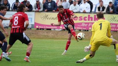 Bild: Dieter Jaeschke
SC-Akteur Jamal Dubois scheiterte in der Anfangsphase an Gästekeeper Lars Martini.