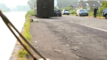 Bild: Lars Penning/dpa
Pier des Hafens, an dem das Auto aus dem Hafenbecken geholt wurde.