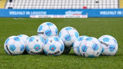 Symbolbild: Harry Langer/dpa
Nach dem Klassenerhalt in der Bayernliga Nord verabschieden sich elf Spieler vom SSV Jahn Regensburg II.