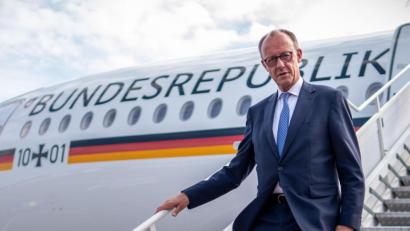 Bild: Michael Kappeler/dpa
Bundeskanzler Friedrich Merz hat in seinem Stab und in seinem Kabinett mehr Männer als Frauen. (Archivbild)