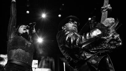 Bild: Marc Millman/exb
Dave Stewart feiert mit der Sängerin Vanessa Amorosi die Songs der Eurythmics.