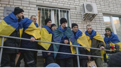 Bild: -/kyodo/dpa
Russland und die Ukraine haben im Krieg schon wiederholt Gefangene ausgetauscht - nun hat der bislang größte Austausch begonnen. (Archivbild)