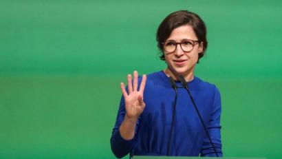 Bild: Jan Woitas/dpa-Zentralbild/dpa
Die Grünen-Politikerin Neumann sieht den Spionageangriff im Zusammenhang mit ihrem Einsatz für Demokratie und Menschenrechte im Iran. (Archivbild)