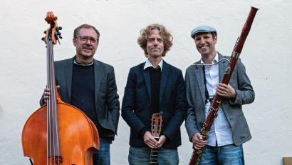 Bild: Monika Renda Schnaittenbach
Das Trio „Adabei“ nahm die Zuhörer mit auf eine musikalische Reise.