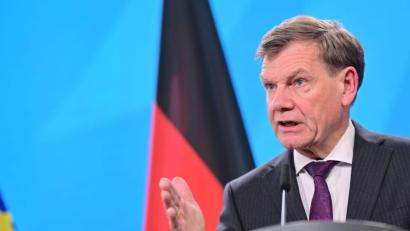 Bild: Sebastian Christoph Gollnow/dpa
Bundesaußenminister Johann Wadephul (CDU) warnt Konsequenzen eines Zollstreits mit den USA.