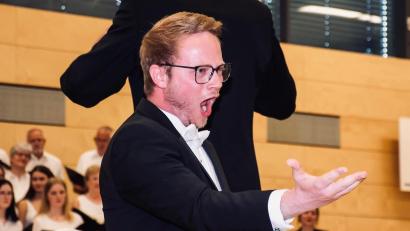 Bild: Ellen Oberdorfer/exb
Stimmgewaltiger Solopart als Tenor.