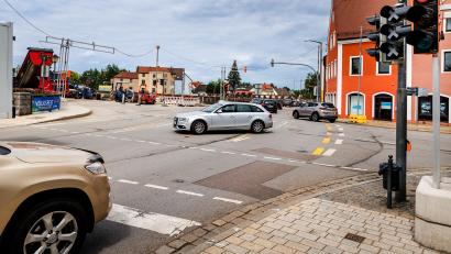 Bild: Hösamer
Die Beer-Kreuzung ist ein Dreh- und Angelpunkt des Verkehrs in Schwandorf. Ab 4. Juni ist sie für über vier Wochen gesperrt.