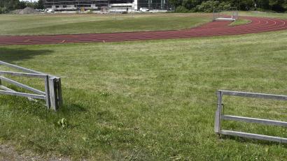 Bild: Symbolbild Petra Hartl
Pressebericht der Polizeiinspektion Kemnath: Sachbeschädigung am Sportplatz in Erbendorf