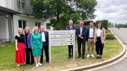 Bild: Sebastian Gmeiner, LUCE Stiftung
Mit einer feierlichen Veranstaltung im Innovision Center in Weiherhammer wurde Prof. Dr. Erich Bauer an seinem 66. Geburtstag in den Ruhestand verabschiedet.