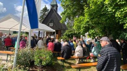 Bild: mab
Andacht und Gebet gehören zum Patrozinium, wie hier beim Gottesdienst