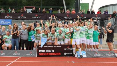 Bild: C. Frühwirth/BFV
Die Fußballerinnen der SpVgg Greuther Fürth jubeln nach ihrem Sieg im bayerischen Pokalfinale.