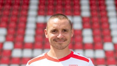 Bild: Photo-Studio Büttner
Der SSV Jahn geht mit seinem Kapitän in eine weitere Saison.