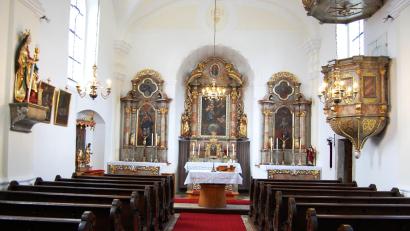 Bild: grm
Nicht nur außen, sondern auch innen wurden umfangreiche Renovierungen an Raumschale und Ausstattung der Filialkirche St. Barbara durchgeführt.