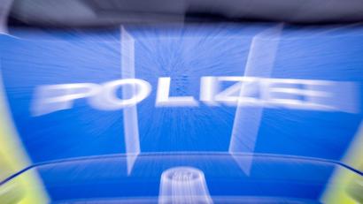 Symbolbild: Soeren Stache/dpa
Von einem Firmengelände in Floß wurde ein Anhänger mit Fassadengerüst gestohlen.