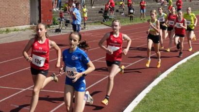 Bild: Klaus Nigg
Bei den Leichtathletik-Kreismeisterschaften gaben die jungen Sportlerinnen und Sportler ihr Bestes.