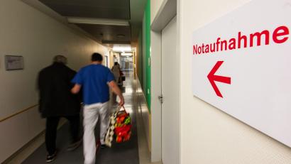 Symbolbild: Andreas Arnold/dpa
Bayern und Tschechien wollen bei der Krankenhausplanung und Ärzteversorgung künftig enger zusammenarbeiten.