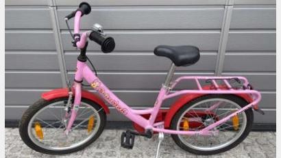 Bild: Polizeiinspektion Schwandorf
In Rauberweiherhaus wurde ein rosafarbenes Kinderfahrrad der Marke Triumph gefunden.