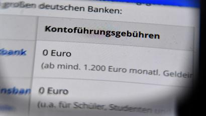 Bild: Jens Kalaene/dpa-Zentralbild/dpa
Der BGH hatte im April 2021 sogenannte Zustimmungsfiktionsklauseln in den Allgemeinen Geschäftsbedingungen von Banken und Sparkassen für unzulässig erklärt. (Symbolbild)