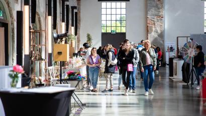 Bild: Stadt Marktredwitz (Pauline Manzke)
Die zweite Ehrenamtsmesse in Marktredwitz findet am Samstag, 7. Juni, erstmals in der Glasschleif statt.