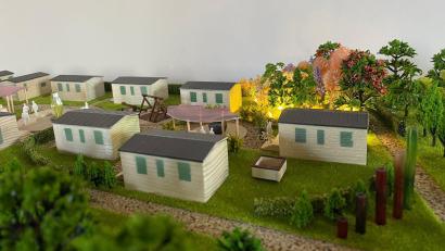Archivbild: Dornheim-Innenarchitekten/exb
Dieses Modell vermittelt einen Eindruck davon, wie das geplante "Sezi Village" in Mitterteich einmal aussehen soll. Nach wie vor läuft das Genehmigungsverfahren.
