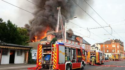 Bild: Christian Essler/Xcitepress/dpa
Der Brand brach im Dachgeschoss aus.