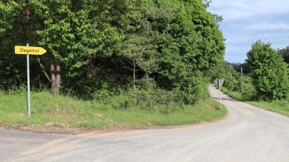 Bild: mrr
Im Zusammenhang mit der geplanten Erweiterung der Tongrube Degelhof soll auch der Weg dorthin ausgebaut werden.