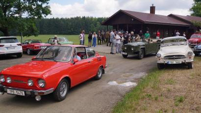 Archivbild: Franz Völkl [fvo] (waldthurn@t-online.de)
Am kommenden Samstag, 14. Juni, startet die „25. Internationale Sascha-Kolowrat-Oldtimer-Rallye“ im tschechischen Diana und zieht im Laufe des Tages durch den Altlandkreis Vohenstrauß.