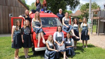 Bild: kro
Die Festdamen der Großkonreuhter Feuerwehr werden mit zwei "Festdamen-Tänzen" das Jubiläum bereichern.
