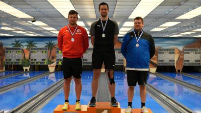 Bild: ruw
Thomas Immer (links, Rot-Weiß Hirschau) wurde in Augsburg Bayerischer Vizemeister in der Kegel-Disziplin Sprint.