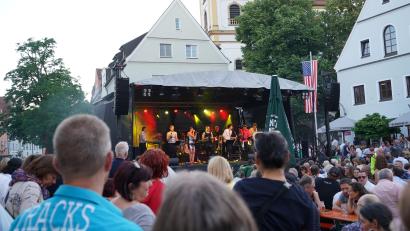 Archivbild: mcl
Rund um das Alte Rathaus wird gefeiert.