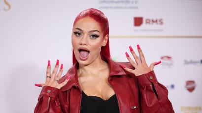 Bild: Christian Charisius/dpa
Anfang Juli werden Badmómzjay, Doechii und zahlreiche andere beim Hip-Hop-Festival „Splash!“ in Ferropolis bei Gräfenhainichen in Sachsen-Anhalt auf der Bühne stehen. (Archivbild)