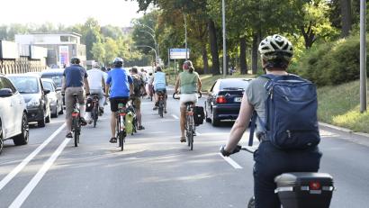 Bild: Petra Hartl
Kein Spaß: Radfahren auf Oberpfälzer Straßen.