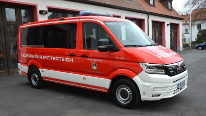 Bild: jr
Der neue, 105.000 Euro teure Mannschaftstransportwagen der Feuerwehr Mitterteich.