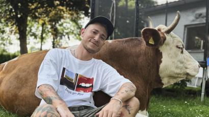 Bild: Kevin Lauderlein
Max Weidner tritt mit seinem Song "Kini von der Wiesn" beim offiziellen Oktoberfest-Musikwettbewerb an.