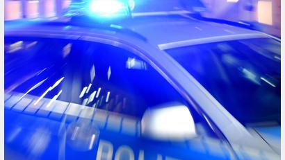 Symbolbild: Carsten Rehder/dpa
Unfall in Weißenstadt: Motorradfahrer bei Kollision mit Auto verletzt