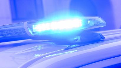 Symbolbild: Julian Stratenschulte/dpa
Die Polizei ermittelt in einem Todesfall in Röslau. Ein 89-Jähriger wurde tot im Fluss Eger entdeckt.