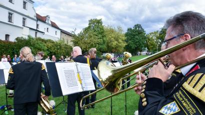 Archivbild: Stephan Huber
Die Luftklangmeile meldete sich im September zurück. So wie die Knappschaftskapelle Amberg unterhalten an vielen Plätzen in der Stadt die unterschiedlichsten Musikgruppen.