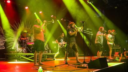 Bild: LaBrassBanda
LaBrassBanda sorgt für beste Stimmung.