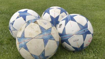 Bild: Daniel Kohl
Auch beim Fußball kann viel passieren. Ein "Defi" macht das Spiel sicherer.