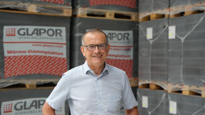 Bild: Marco Meier 
Glapor Geschäftsführer Walter Frank ist stolz auf sein Unternehmen.