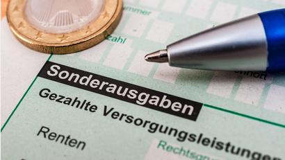 Symbolbild: Stockfotos-MG – stock.adobe.com
Zu Sonderausgaben zählen "insbesondere Ausbildungskosten, Spenden, gezahlte Kirchensteuer, Schulgeld und Kinderbetreuungskosten und Vieles weitere mehr", erklärt Steuerberater Reinhard Ernstberger aus Konnersreuth.
