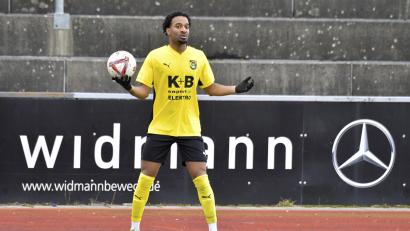 Archivbild: Hubert Ziegler
Nach seinem kurzen Gastspiel beim FC Amberg wechselt der 23-jährige Kanadier Mandela Singh-Sharpe zum FC Kosova Regensburg.