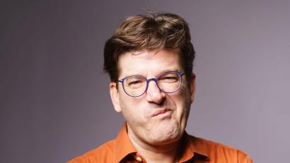 Bild: Stefan Maria Rother/exb
Mit seinem neuen Programm übers Ältererden kommt der Kabarettist Nils Heinrich nach Windischeschenbach.