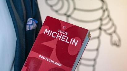 Bild: Frank Rumpenhorst/dpa
Der Guide Michelin hat seine begehrten Sterne vergeben.