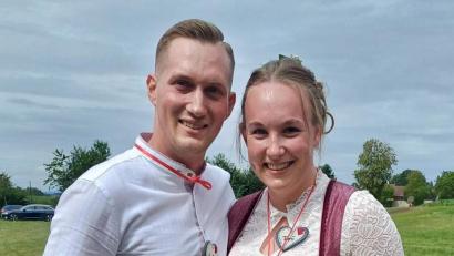 Archivbild: u
Letztes Jahr endete das Baumaustanzen bei der Weiherer Kirwa mit der Kür von Antonia Opl und Andy Losch zum neuen Oberkirwapaar. Man darf gespannt sein, wem heuer diese Ehre zuteil wird!