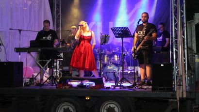 Bild: pi
Die Band "Kult" sorgt beim Sommernachtsfest für prächtige Stimmung.